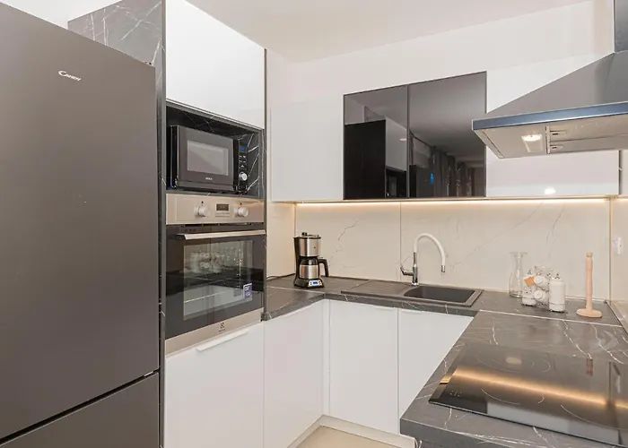 Beautiful In שיבניק